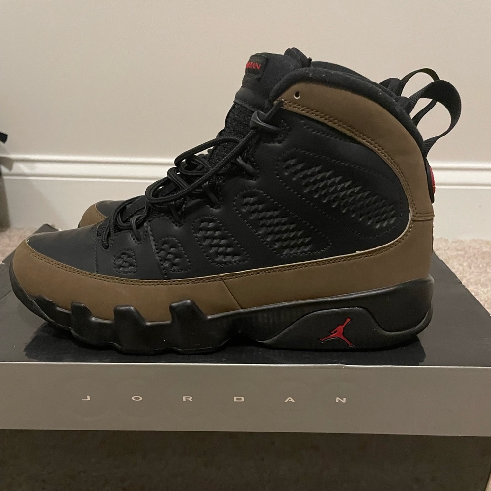 Mens Jordan Olives
